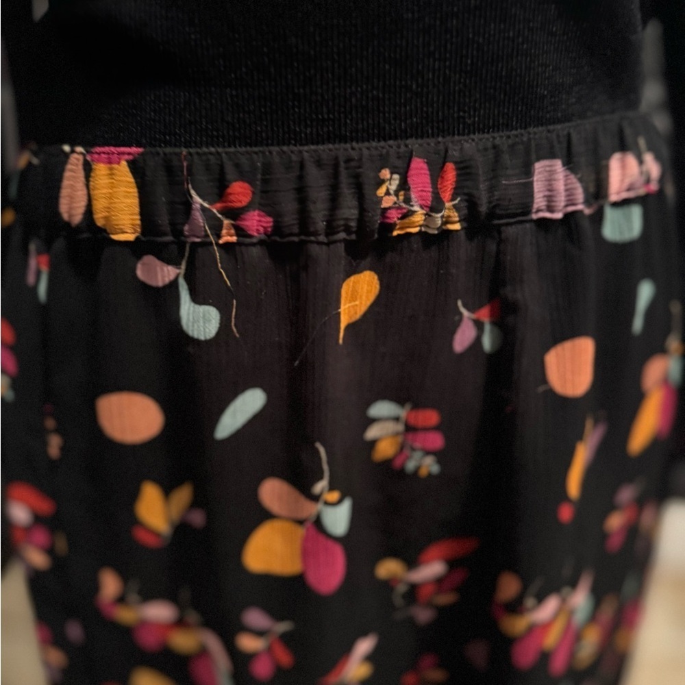 Flowy Floral Skirt - Picture 4 of 4